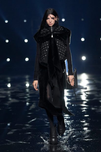 00018-givenchy-rtw-fall-21