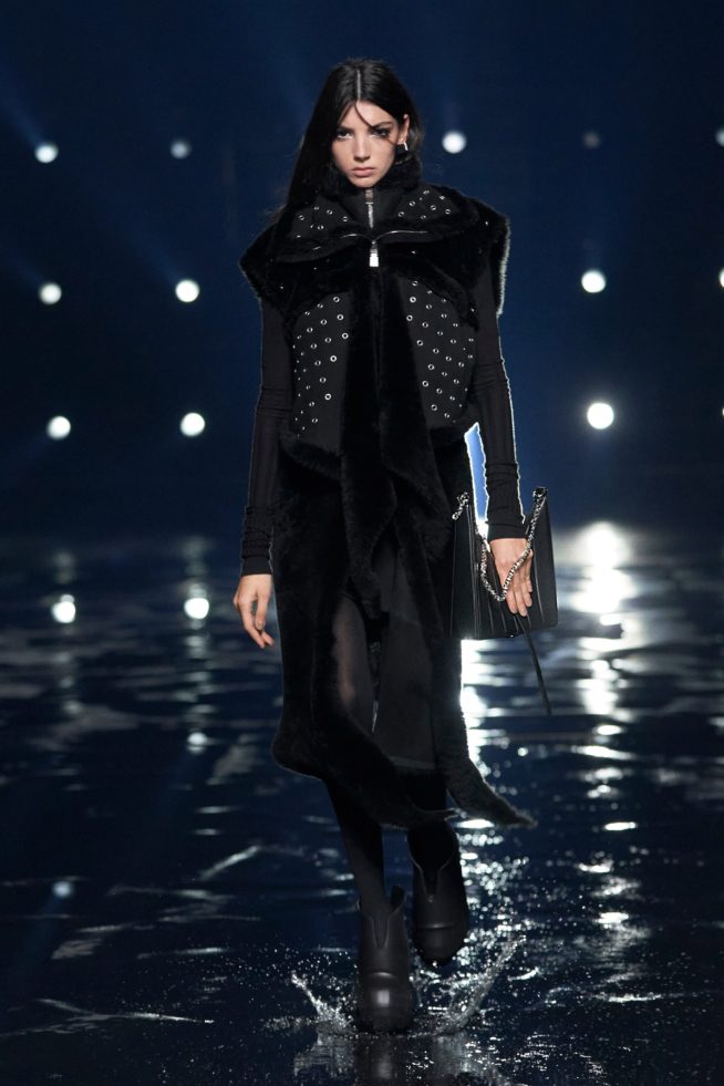 00018-givenchy-rtw-fall-21