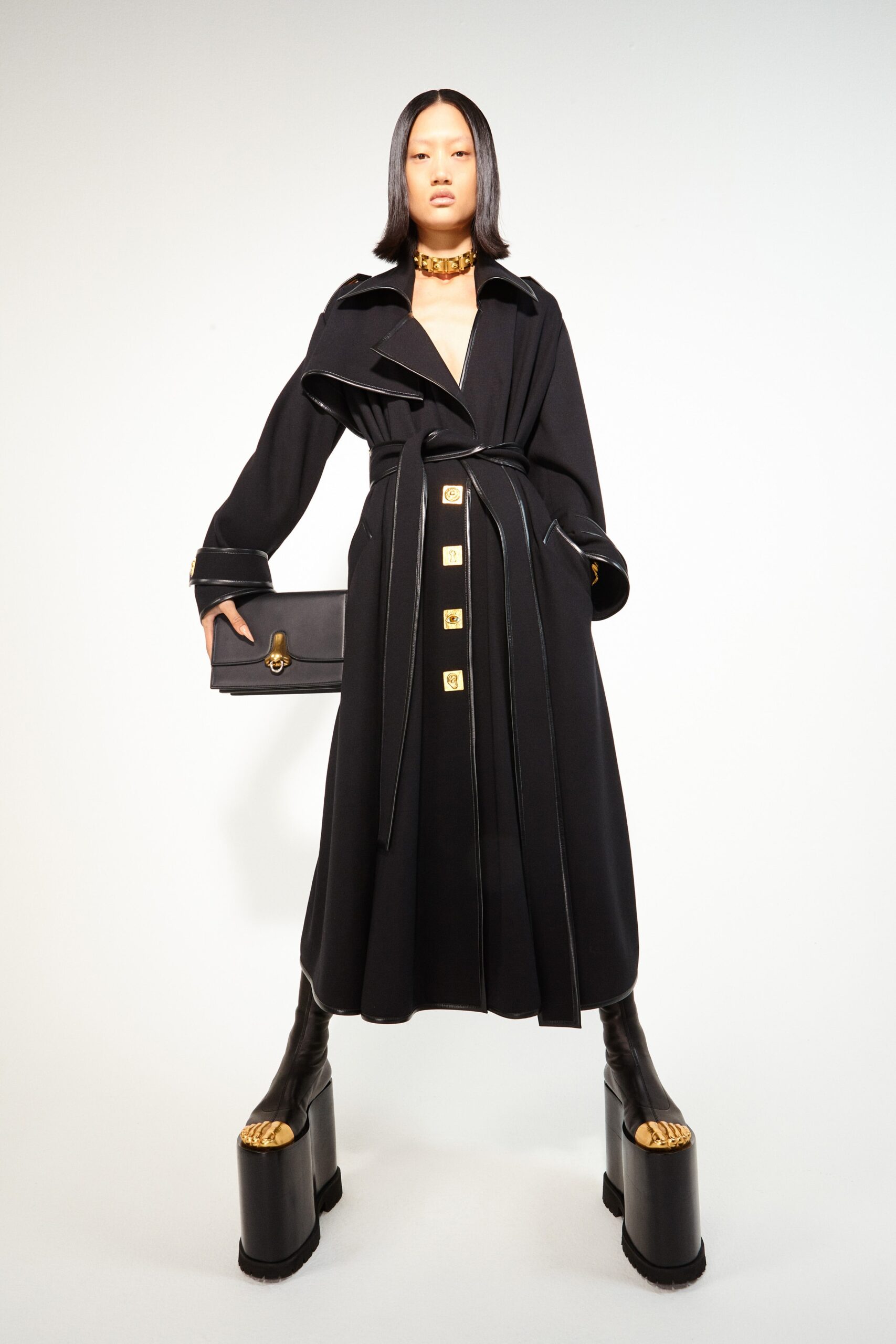00018-schiaparelli-rtw-fall-21-credit-daniel-roseberry