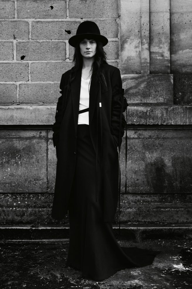 00020-ann-demeulemeester-fall-21-rtw-credit-willy-vanderper