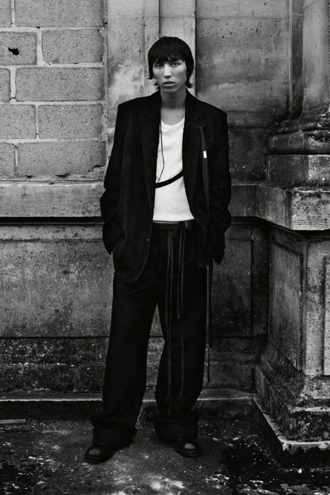00022-ann-demeulemeester-fall-21-rtw-credit-willy-vanderper