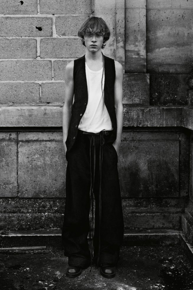 00023-ann-demeulemeester-fall-21-rtw-credit-willy-vanderper