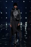 00024-givenchy-rtw-fall-21