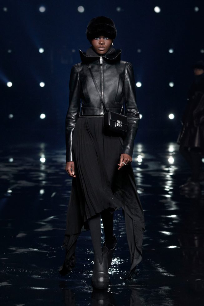 00024-givenchy-rtw-fall-21