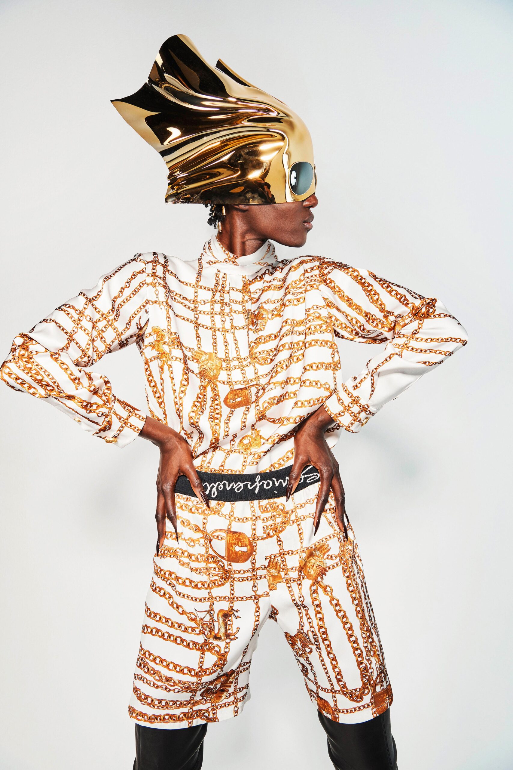 00029-schiaparelli-rtw-fall-21-credit-daniel-roseberry