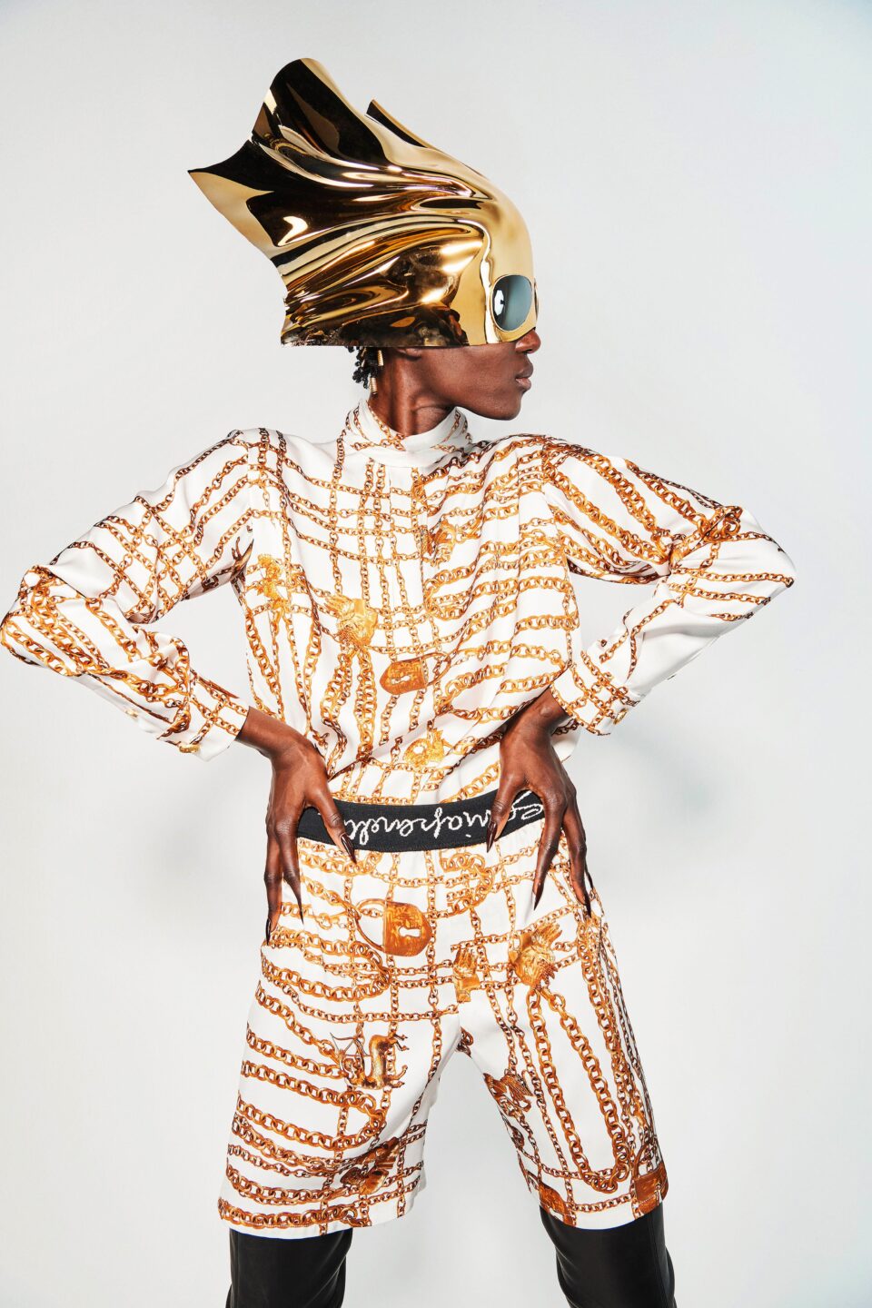 00029-schiaparelli-rtw-fall-21-credit-daniel-roseberry