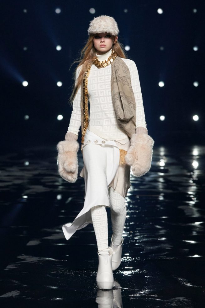 00039-givenchy-rtw-fall-21