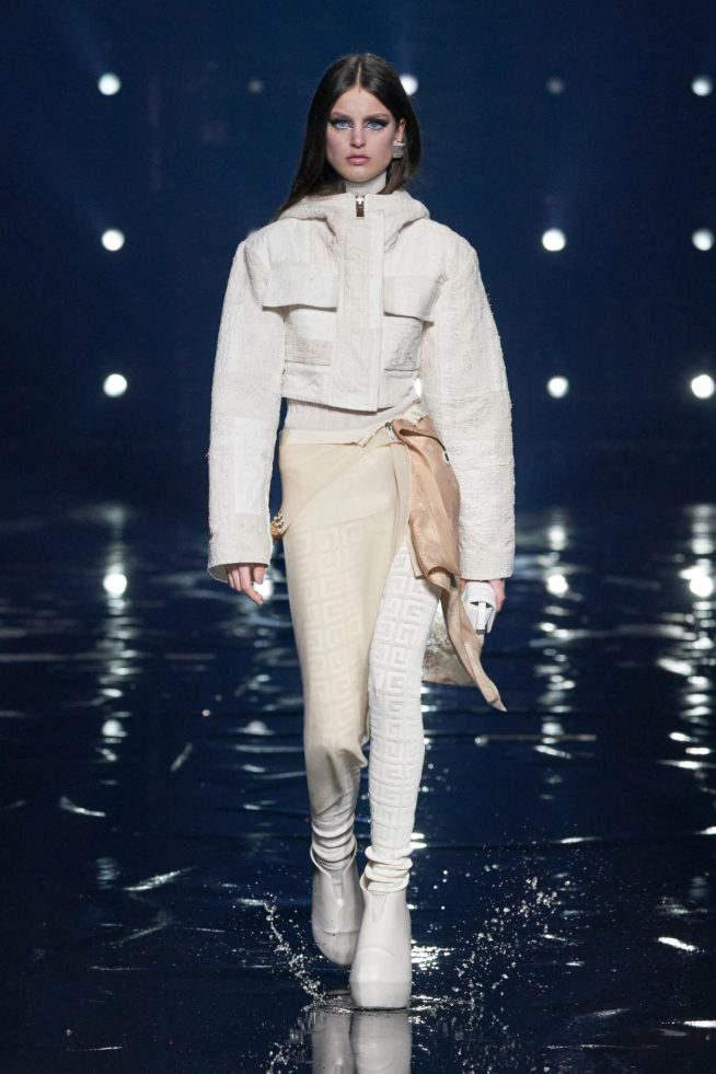 00042-givenchy-rtw-fall-21