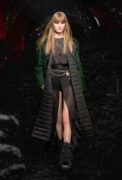 05_look_005