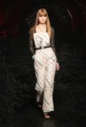 32_look_032