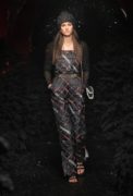 33_look_033
