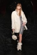 38_look_038