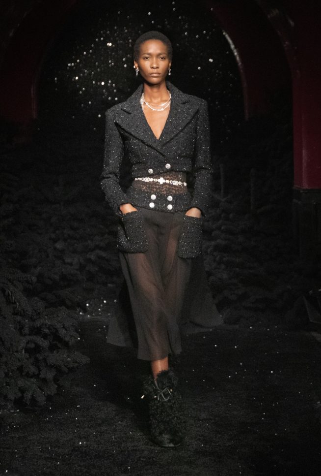 49_look_049
