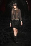 52_look_052