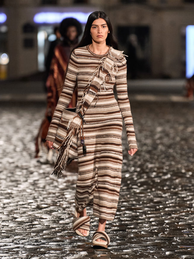 chloe-aw21-002