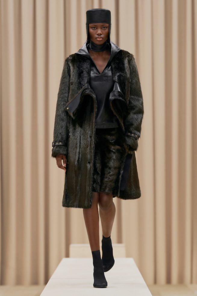 00002-burberry-fall-21