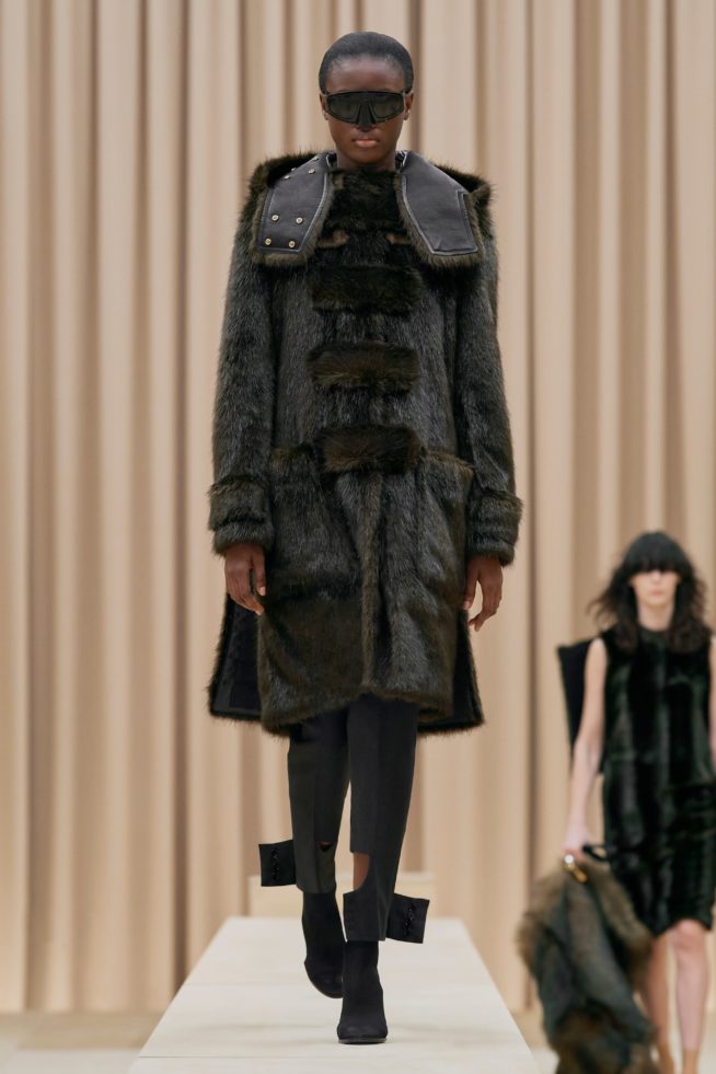 00018-burberry-fall-21