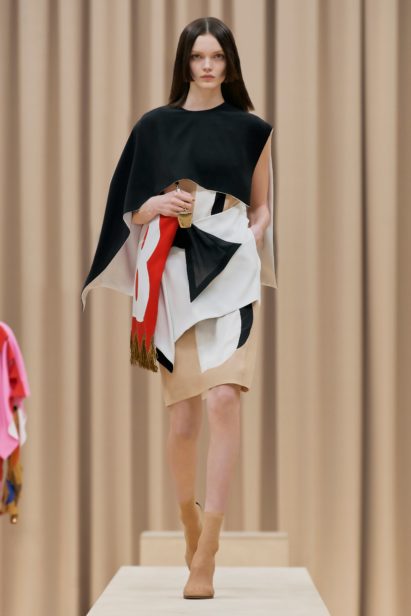 00025-burberry-fall-21