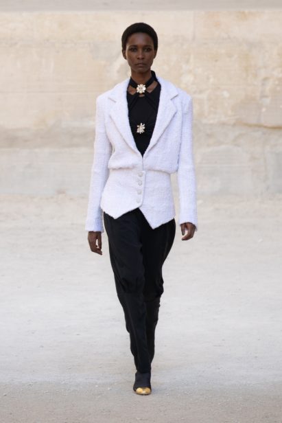00002-chanel-resort-2022