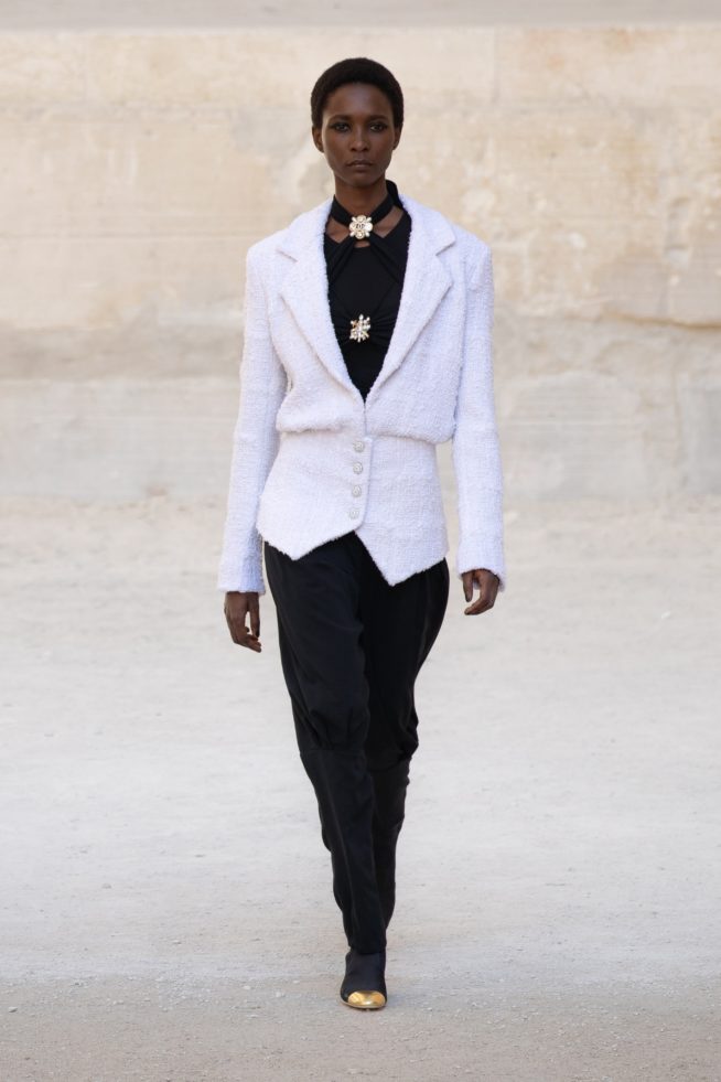 00002-chanel-resort-2022