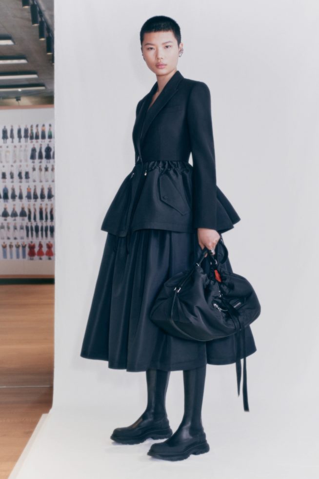 00004-alexander-mcqueen-pre-fall-21