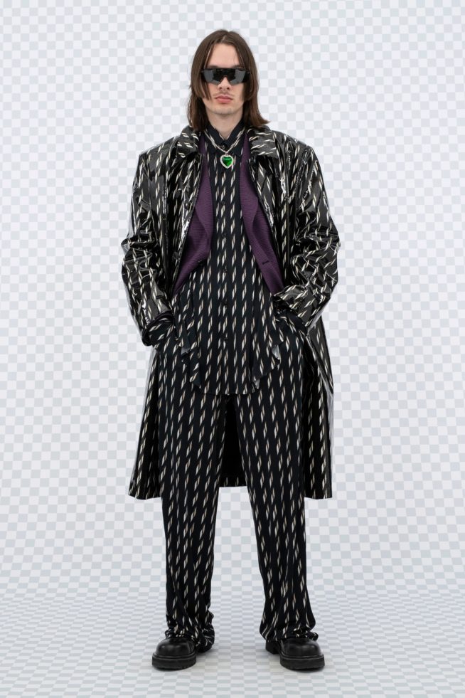 00007-vetements-spring-22-paris-credit-gio-staiano