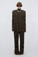 00014-vetements-spring-22-paris-credit-gio-staiano