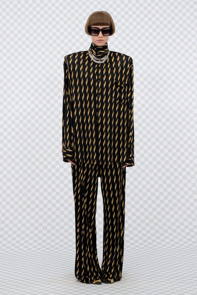 00014-vetements-spring-22-paris-credit-gio-staiano