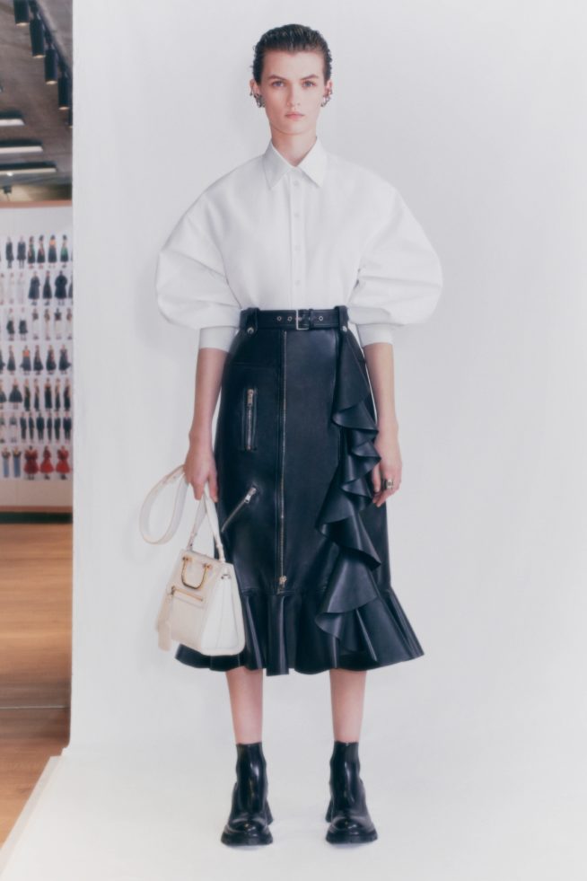 00015-alexander-mcqueen-pre-fall-21
