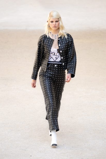 00025-chanel-resort-2022