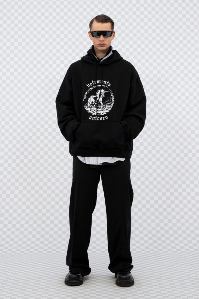 00040-vetements-spring-22-paris-credit-gio-staiano