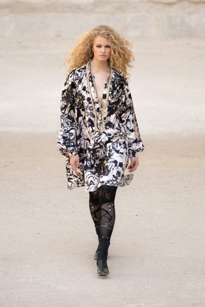00050-chanel-resort-2022