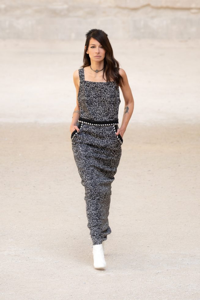 00056-chanel-resort-2022