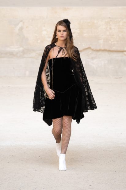 00063-chanel-resort-2022