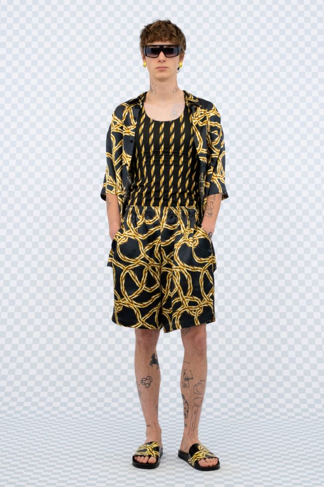 00102-vetements-spring-22-paris-credit-gio-staiano