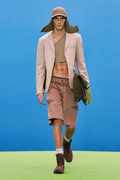 00003-jacquemus-fall-21-credit-imaxtree-courtesy-of-jacquemus