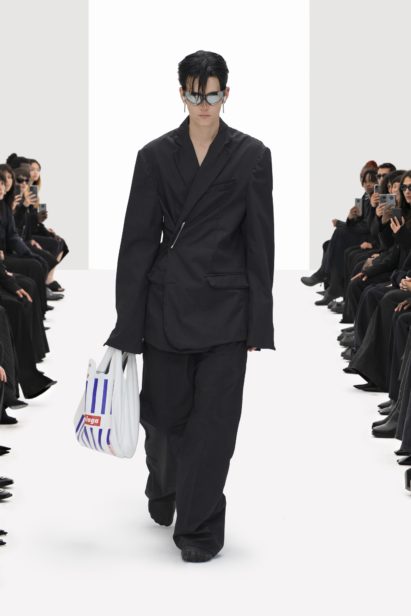 00006-balenciaga-spring-2022-rtw
