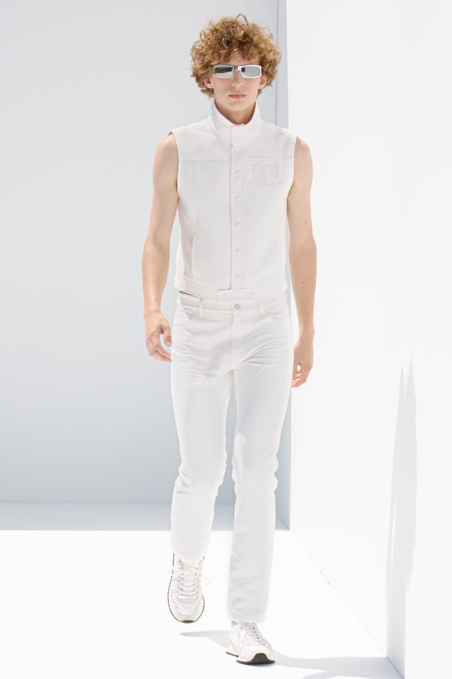 00006-courreges-mens-ss22-credit-brand