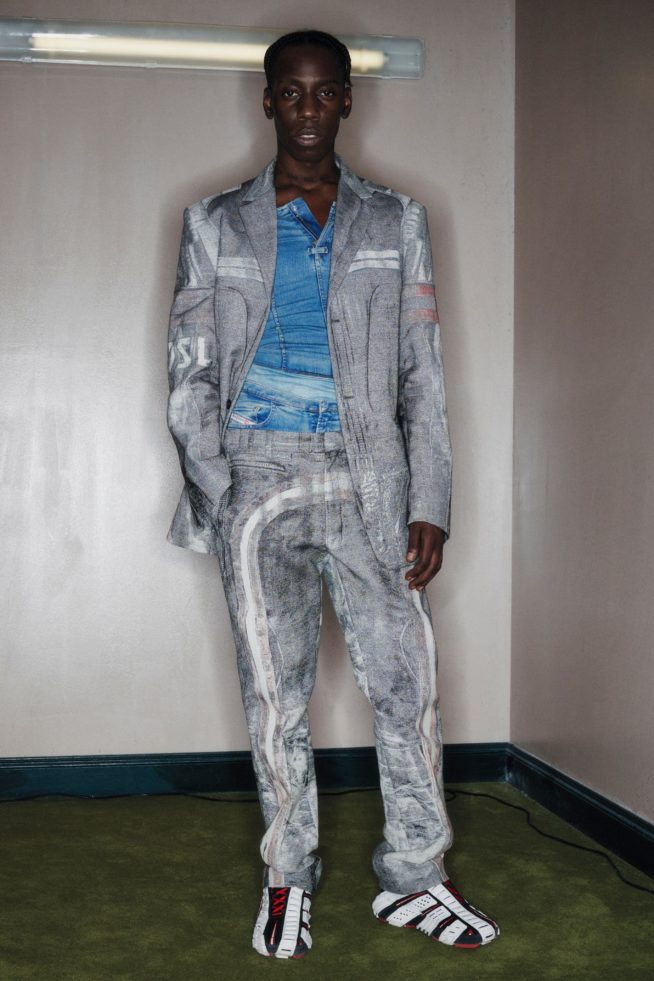 00008-diesel-ss22-credit-brand