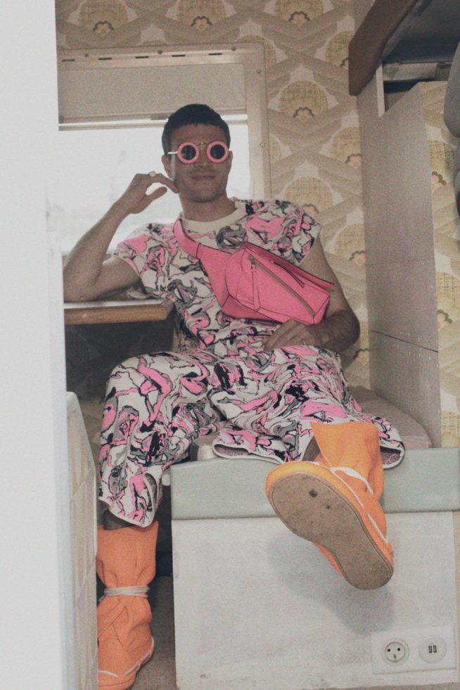 00011-loewe-menswear-spring-22-credit-david-sims