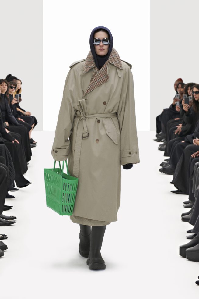 00016-balenciaga-spring-2022-rtw