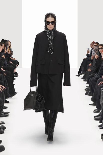00017-balenciaga-spring-2022-rtw