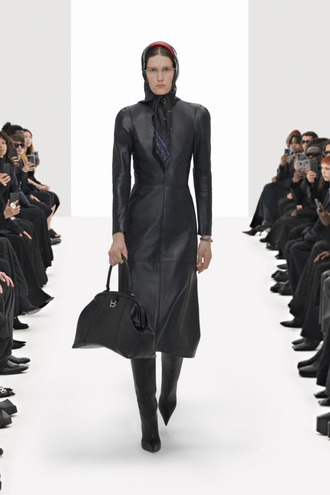 00019-balenciaga-spring-2022-rtw