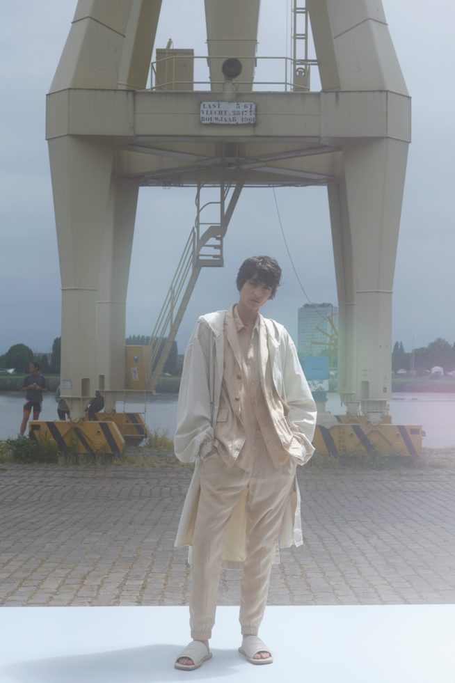 00020-dries-van-noten-menswear-spring-22-credit-sofie-middernacht-and-maarten-alexander