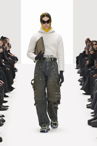 00023-balenciaga-spring-2022-rtw