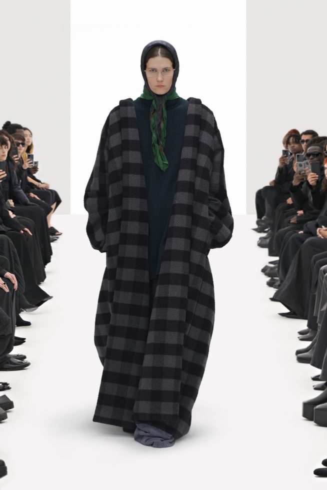 00028-balenciaga-spring-2022-rtw