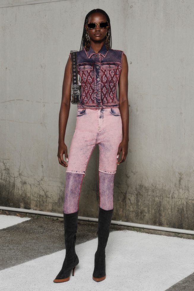 00028-diesel-ss22-credit-brand