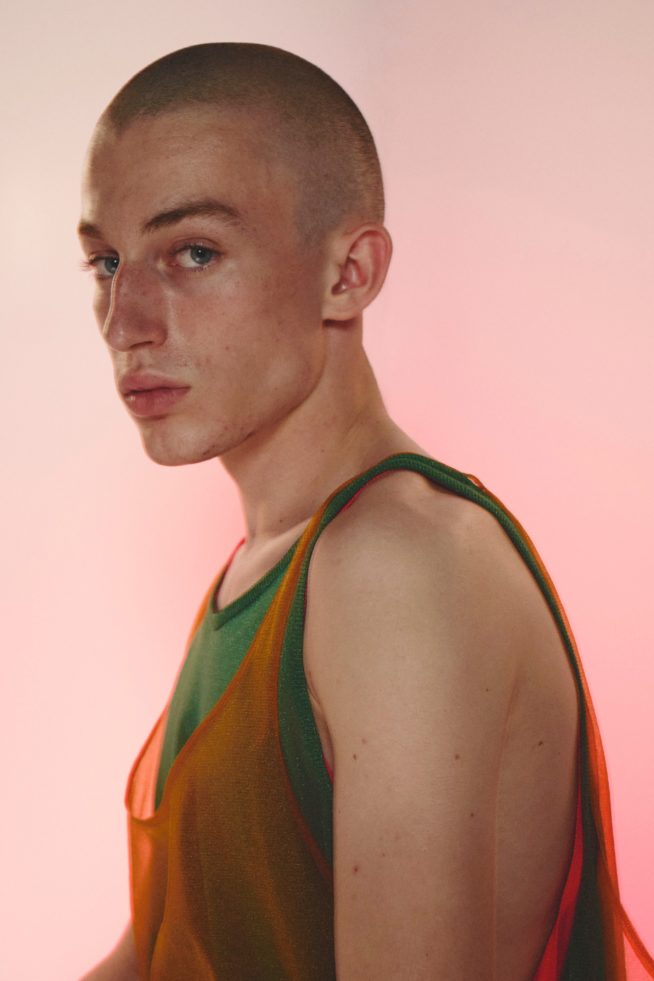 00028-loewe-menswear-spring-22-credit-david-sims