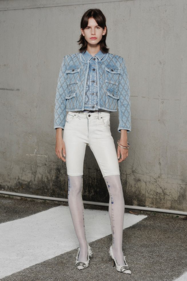 00030-diesel-ss22-credit-brand