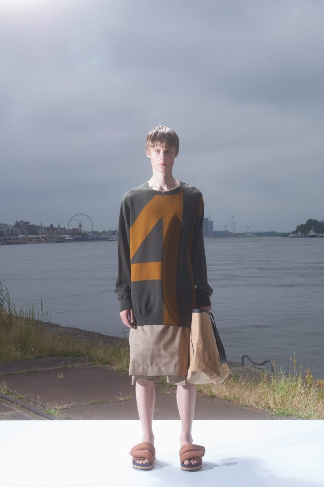 00030-dries-van-noten-menswear-spring-22-credit-sofie-middernacht-and-maarten-alexander